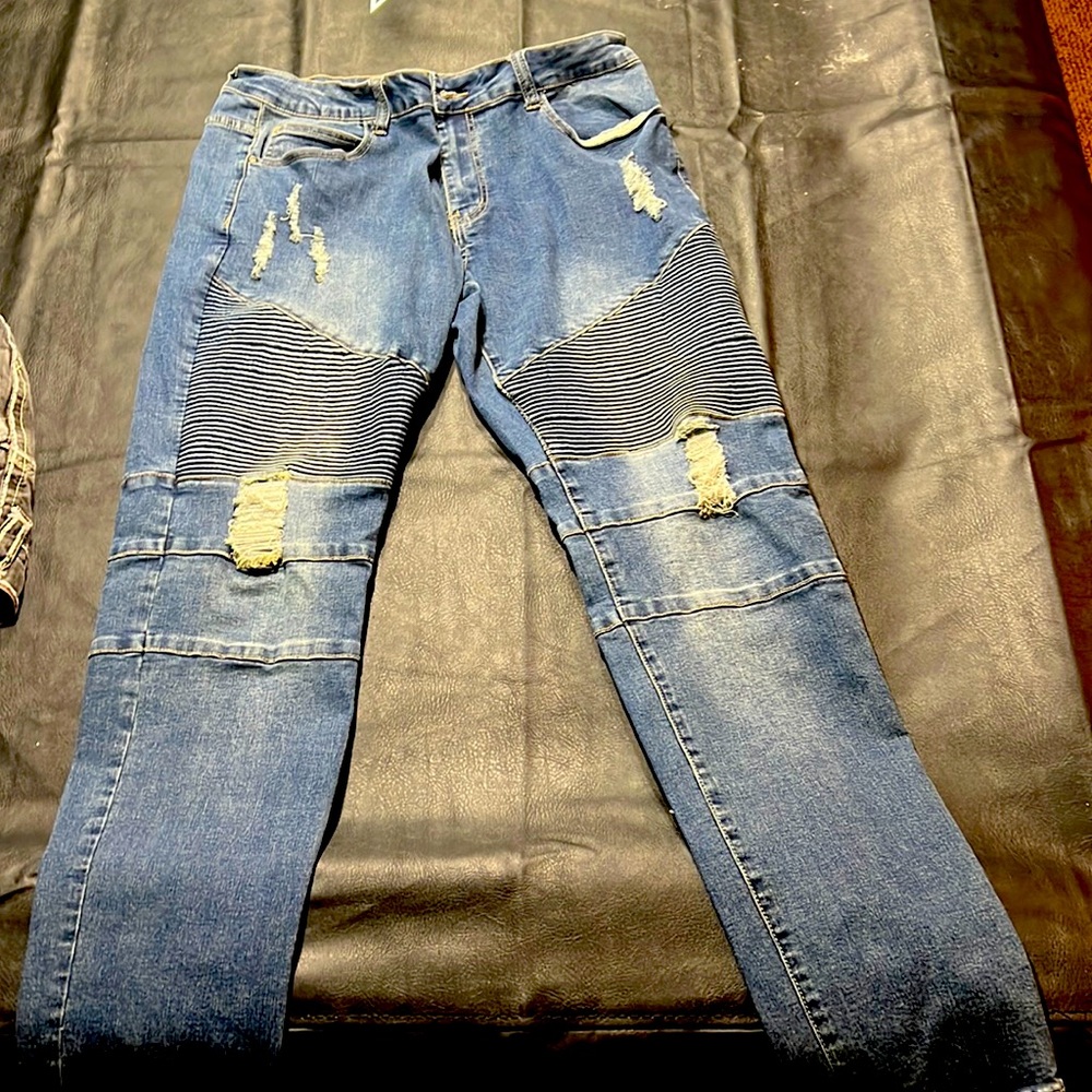 Basic blue slim fit jeans